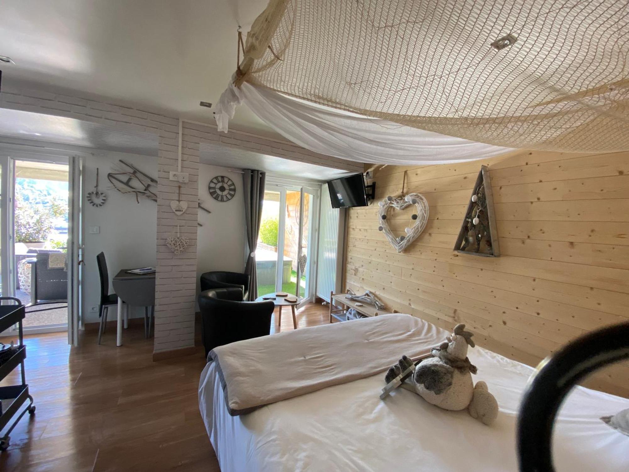 Au Nid Cosy D'Isa A Gerardmer Vosges - Spas Privatifs Gérardmer Exterior foto